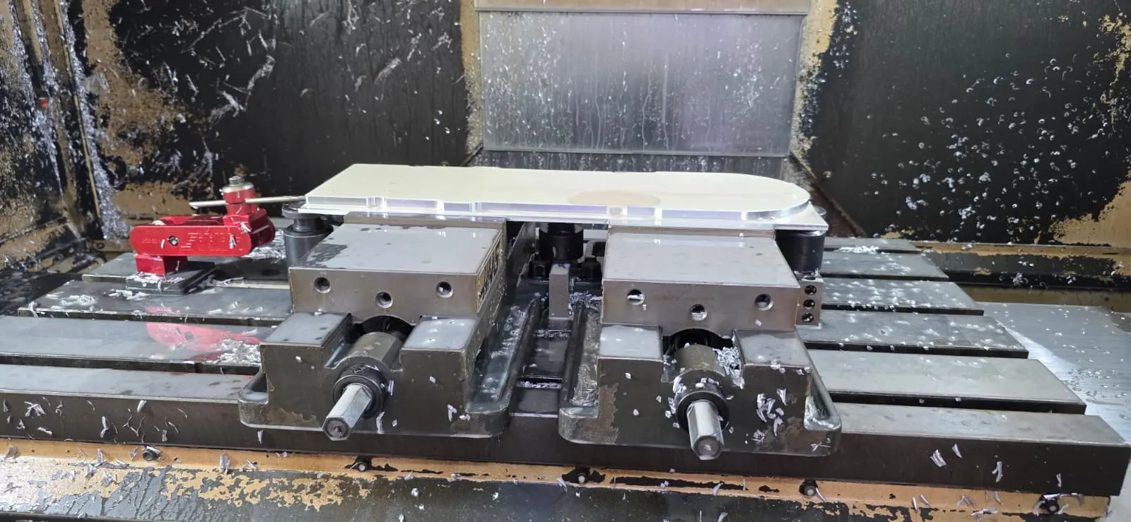 CNC milling machine for precision parts